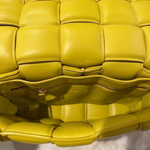 BOTTEGA VENETA
Cassette padded intrecciato leather shoulder bag - Picture 8 of 9